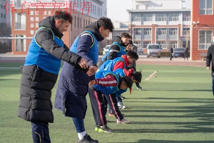 五人制足协杯组委会开展“国际志愿者日”进校园活动 五人制足协杯组委会开展“国际志愿者日”进校园活动